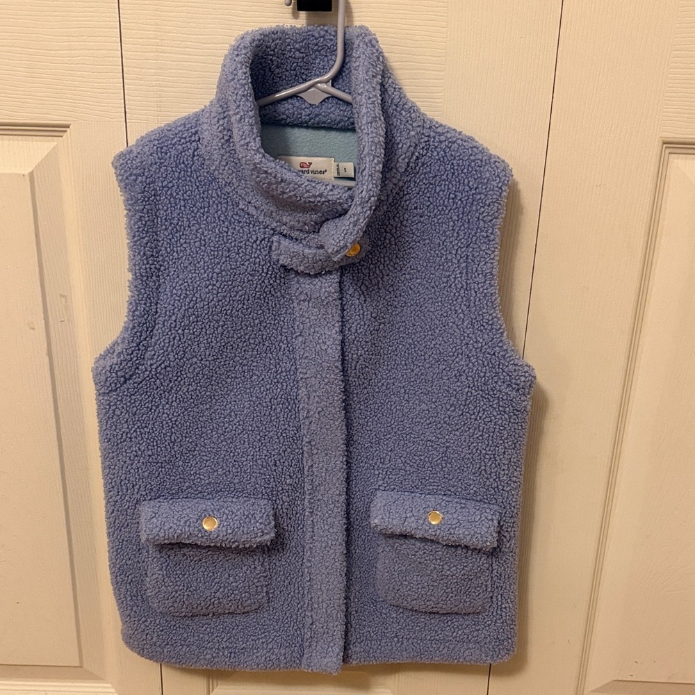 Vineyard Vines girls Blue Sherpa Vest size small (7/8)